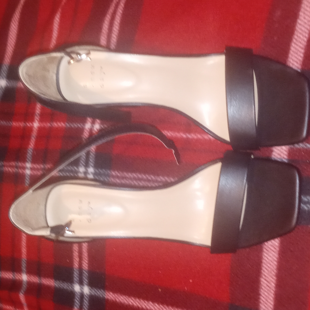 8.5 black heels